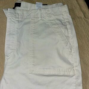 Banana Republic (NWT) White Girlfriend Fit Chino -  Sz 18. 98% Cotton 2% Spandex